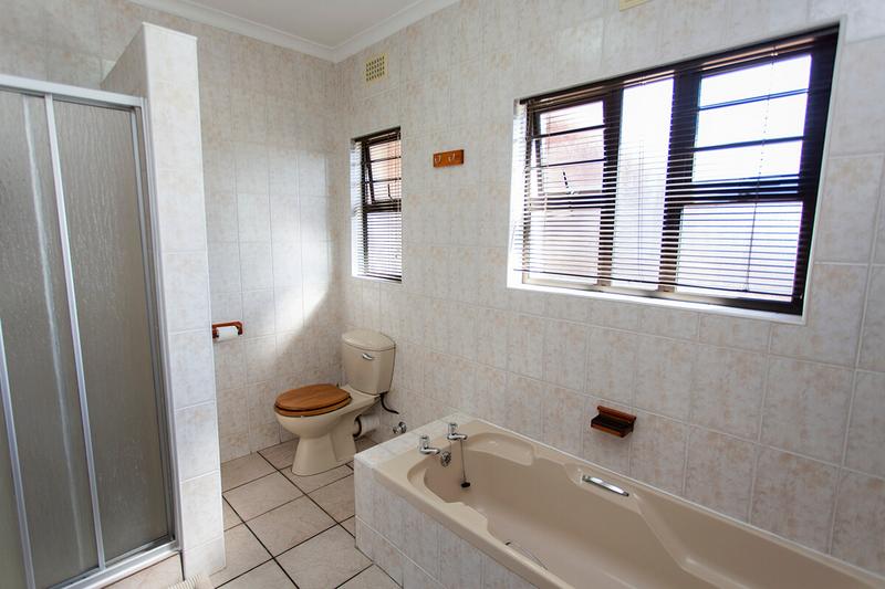 4 Bedroom Property for Sale in Protea Heights Western Cape